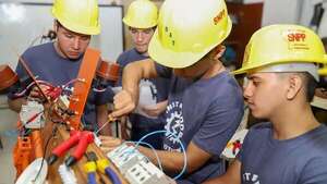 Temen que capacitaciones laborales gratis se vean afectadas con cambios en la Ley del  IPS - Economía - ABC Color