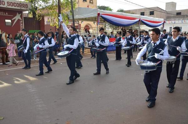 Desfile estudiantil podría ser pospuesto a causa de la alerta meteorológica - Radio Imperio 106.7 FM