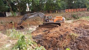 MOPC limpian arroyo Itay para prevenir raudales en Asunción - ADN Digital