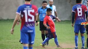 “Toño” se lució al dar el puntapié inicial en la Liga de Caaguazú