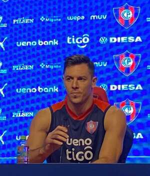 Diego Churín: “El grupo está muy fuerte por lo que somos y no por lo que pueda hacer el rival”  - Fútbol - ABC Color