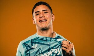 ¡Un lujo! Enso González intercambió camiseta con una superestrella del Manchester City