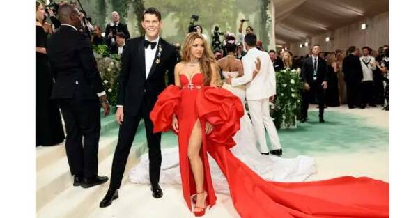 Ahora se sabe quién es el hombre con quien Shakira se mostró el lunes