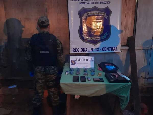 Cae presunta microtraficante tras allanamiento en Capiatá - Policiales - ABC Color