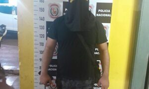 Borracho crea incidentes en la vía pública