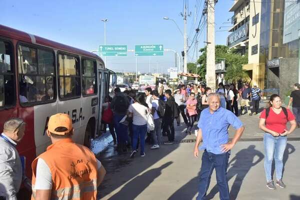 Paro del transporte público: unos 100.000 usuarios se verán afectados - Nacionales - ABC Color