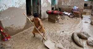 La Nación / Afganistán: inundaciones súbitas dejan más de 200 muertos