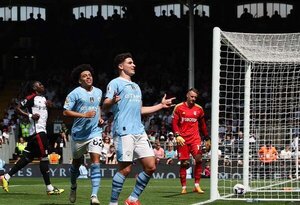 El Manchester City golea 4-0 en Fulham y aumenta la presión sobre el Arsenal