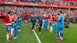 Versus / Un Real Madrid plagado de suplentes aplasta al descendido Granada