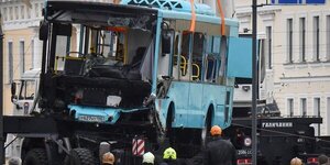 Rusia: siete muertos causó la caída de un bus en un río