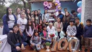 Mujer cumple 100 años en Misiones y lo celebra considerándolo un tiempo de vida extra