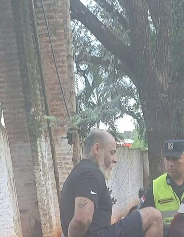 Infeliz tiró alcohol a su doña y le prendió fuego