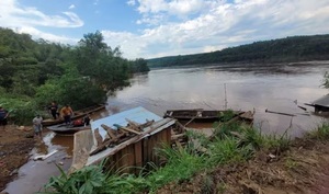 Encuentran cuerpo de escribana en el río Paraná, niños siguen desaparecidos
