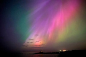 El fenómeno científico detrás de los colores de las auroras boreales - El Independiente