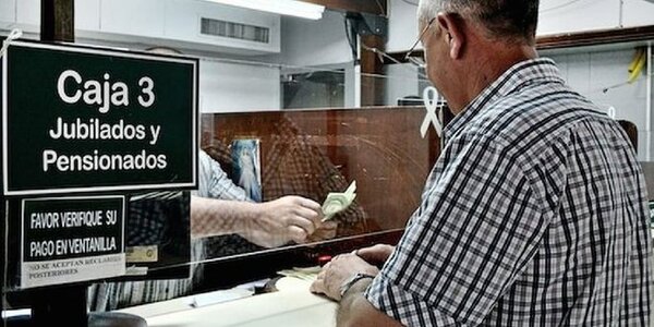 Analizan proyecto que pretende un seguro médico para militares y policías retirados