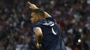 París da una triste despedida a Mbappé