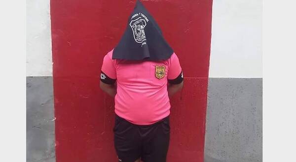 Sacaron tarjeta roja a árbitro que no pasó para la leche