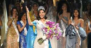 La Nación / ¿La Miss Universo ya no puede volver a su país?, afirman que su familia fue exiliada