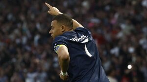 París da una triste despedida a Mbappé