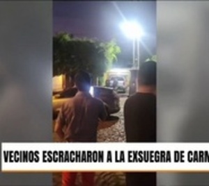 Vecinos escracharon a la exsuegra de Carmen Ruíz  - Paraguay.com