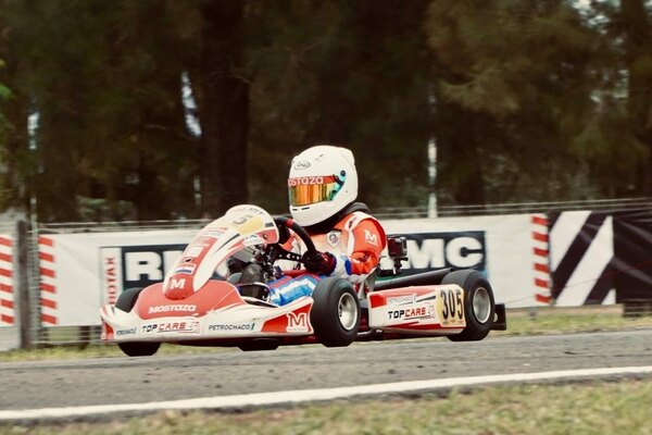 Versus / Wasmosy y Venzano logran importantes triunfos en el Karting Argentino