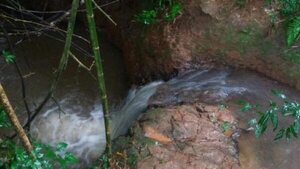 Luque: encuentran cadáver flotando en un arroyo