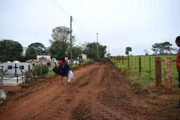 Habilitan anhelada ampliación del camino vecinal en María Antonia - Nacionales - ABC Color