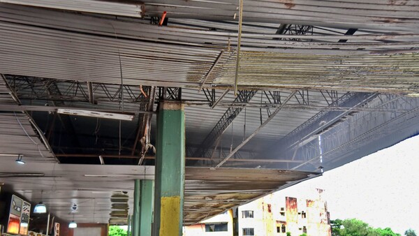 Estación de buses cae a pedazos, pese a endeudamiento con bonos