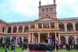 ¡Viva el Paraguay! Arrancaron homenajes por los 213 años de independencia