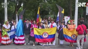 Festejos patrios llenan de color las calles de Asunción - SNT