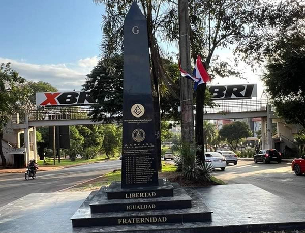 Permiso de “monolito masónico” no pasó por la Junta Municipal - La Clave