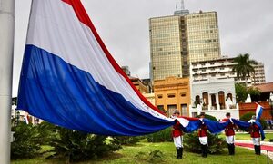 En días patrios, Cartes destaca necesario compromiso con el país - ADN Digital