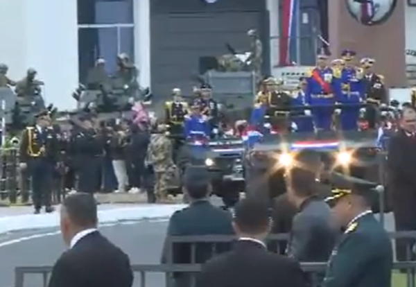 Desfile Militar y Policial en la Costanera de Asunción - C9N