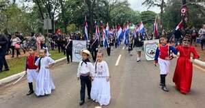 La Nación / En el Este homenajearon a los héroes con el tradicional desfile estudiantil