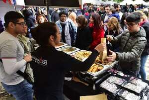 Ciudadanía sale a las calles para celebrar independencia paraguaya - Nacionales - ABC Color