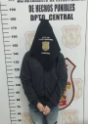 Cayó depravado que se masturba frente a yiyis: Trabaja en un canal de tv