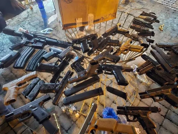 Ecuador: detuvo a líderes de grupos criminales en una "narcofiesta" que costó USD - Megacadena - Diario Digital