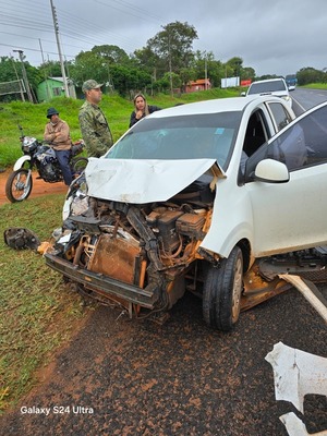 Accidente de tránsito en Yby Yaú: Choque entre automóvil y ómnibus deja un herido