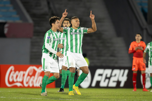 Racing de Montevideo se gradúa de Académico - La Tribuna