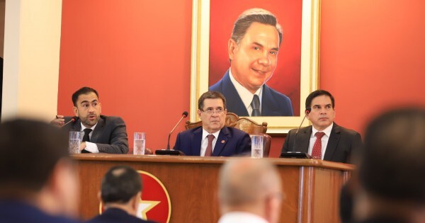 Policías y militares blindan a Cartes en la Junta de Gobierno y hay preocupación en la dirigencia por los controles
