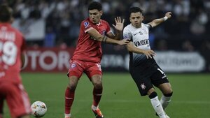 Corinthians de Ángel Romero golea a Argentinos