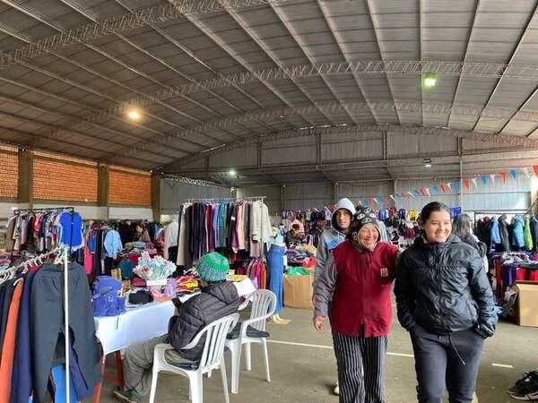Video: el comercio de Luque se vistió de fiesta por el Día de la Madre - Nacionales - ABC Color