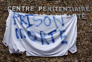 Francia moviliza a 450 policías para buscar a los asesinos de dos agentes penitenciarios - Mundo - ABC Color