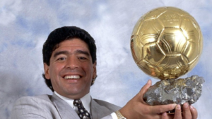 Herederos Maradona acuden Justicia francesa para que no se subaste Balón de Oro México'86