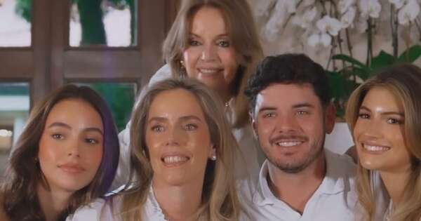 La Nación / “Celebro el regalo de ser madre”, dice primera dama en su saludo por el 15 de mayo