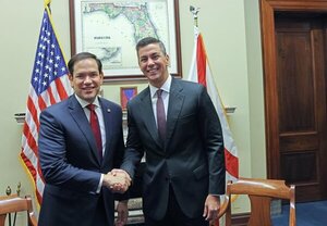 Peña se reunió con senador norteamericano haciendo «diplomacia presidencial»