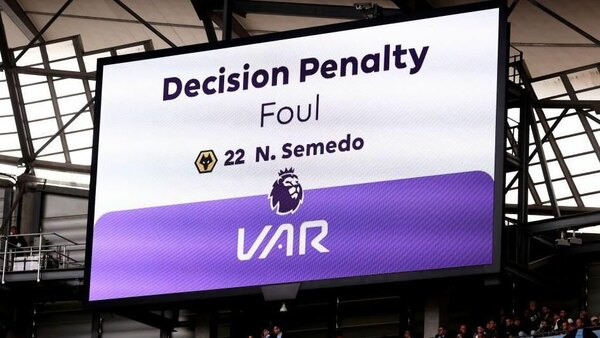 Versus / Los clubes de la Premier League decidirán si mantienen el VAR en la próxima temporada
