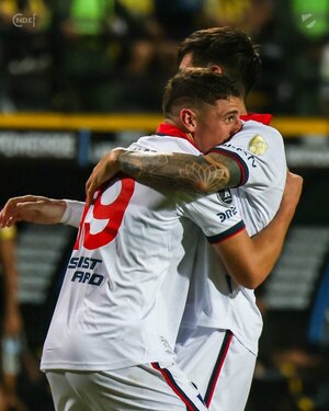 Versus / Nacional saca a Libertad de la Libertadores y acecha a Olimpia con el Mundial de Clubes