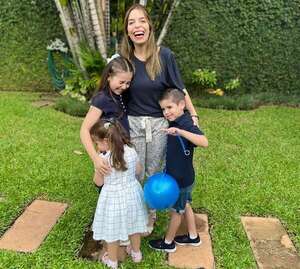 Belén Bogado celebra el Día de la Madre con sus tres “pequeños grandes maestros” - Gente - ABC Color