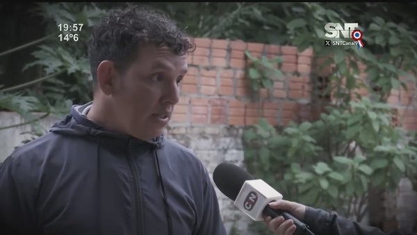 Redujo a un hombre que entró a su casa - SNT
